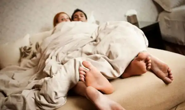 Man Catches His Own Wife Having Séx With Police Officer (See What He Did Next)